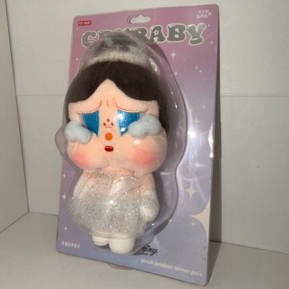 CRYBABY SHINY SHINY SERIES-Plush Pedant Blister Pack - Picture 2 of 11